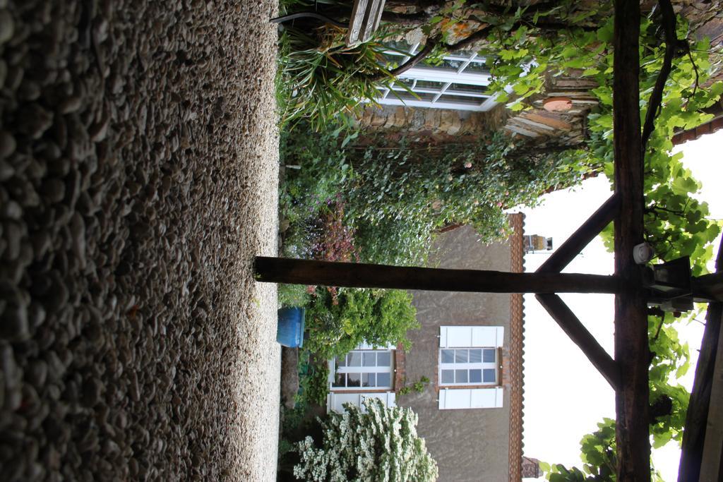 Bed and Breakfast Relais De La Riniere Le Landreau Exterior foto