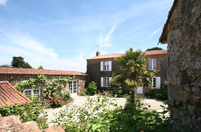 Bed and Breakfast Relais De La Riniere Le Landreau Exterior foto